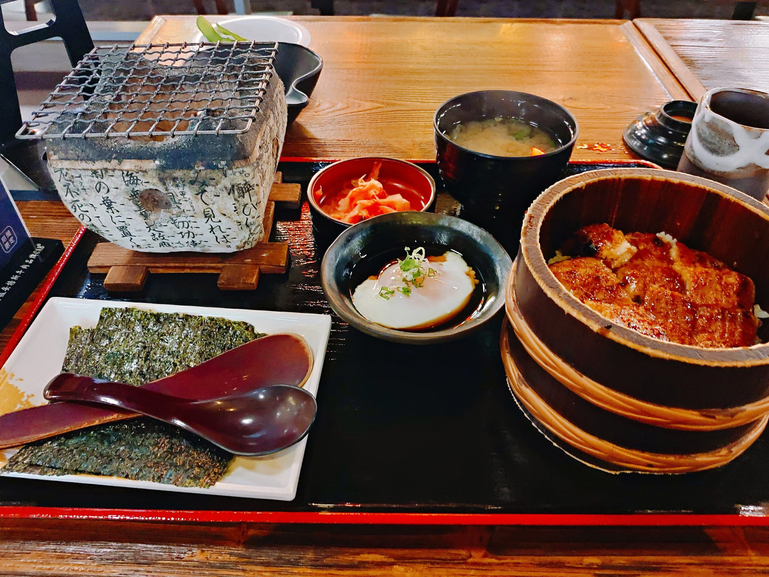 【台中美食】大江戶町鰻屋｜綿密可口的鰻魚飯與脆脆的海苔包鰻