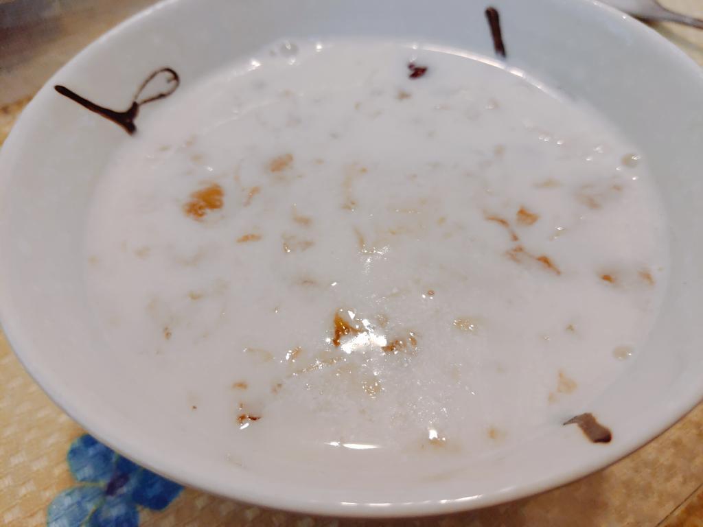 冰糖桃膠燉鮮奶食譜