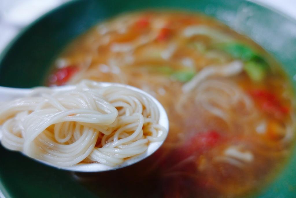 【花蓮市區】橄欖園麵食館｜老字號平民美食，大推手工麵食與小籠湯包