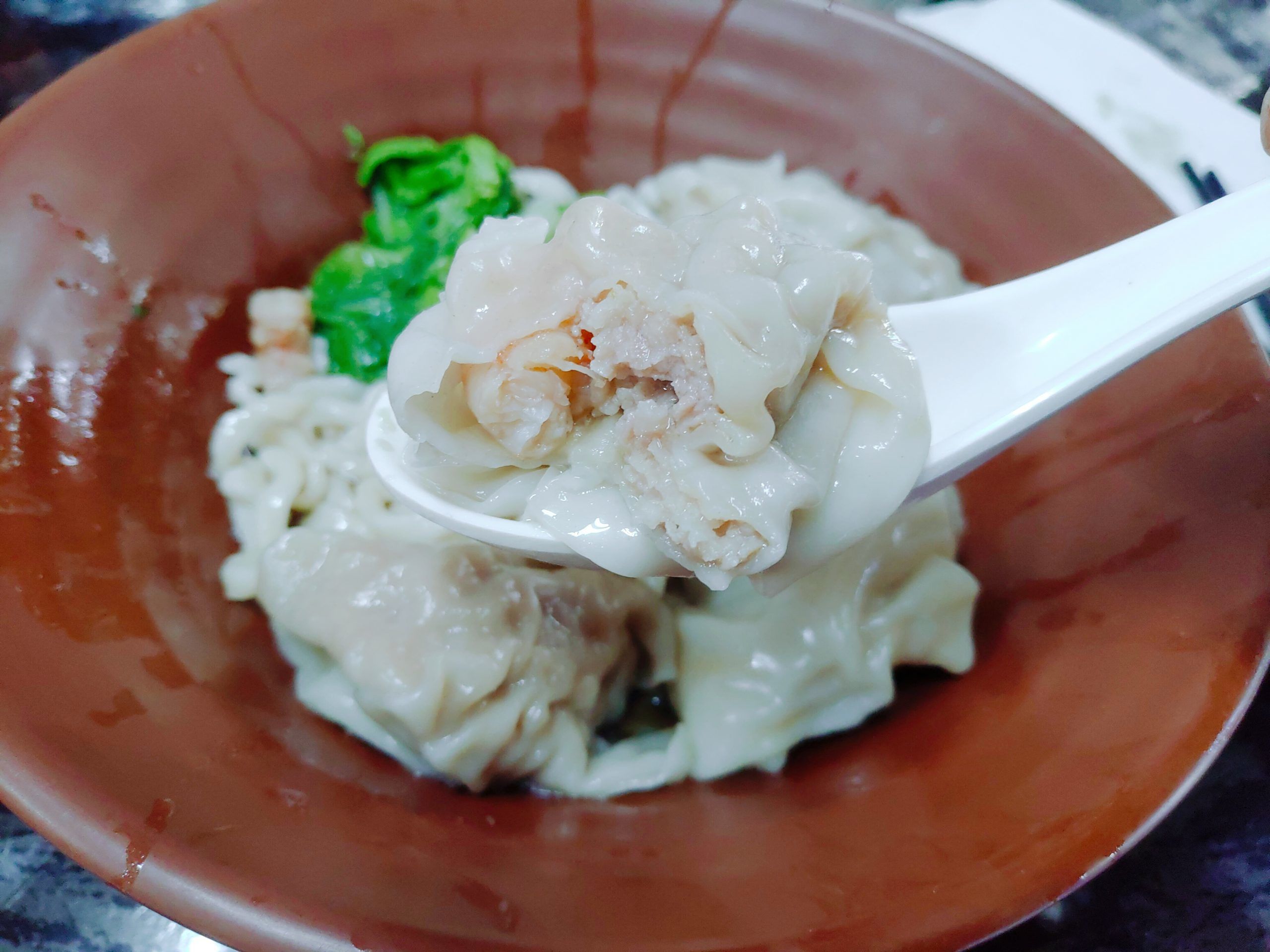 【花蓮市區】余記溫州大餛飩｜大顆飽滿又好吃的鮮蝦餛飩｜平價小吃