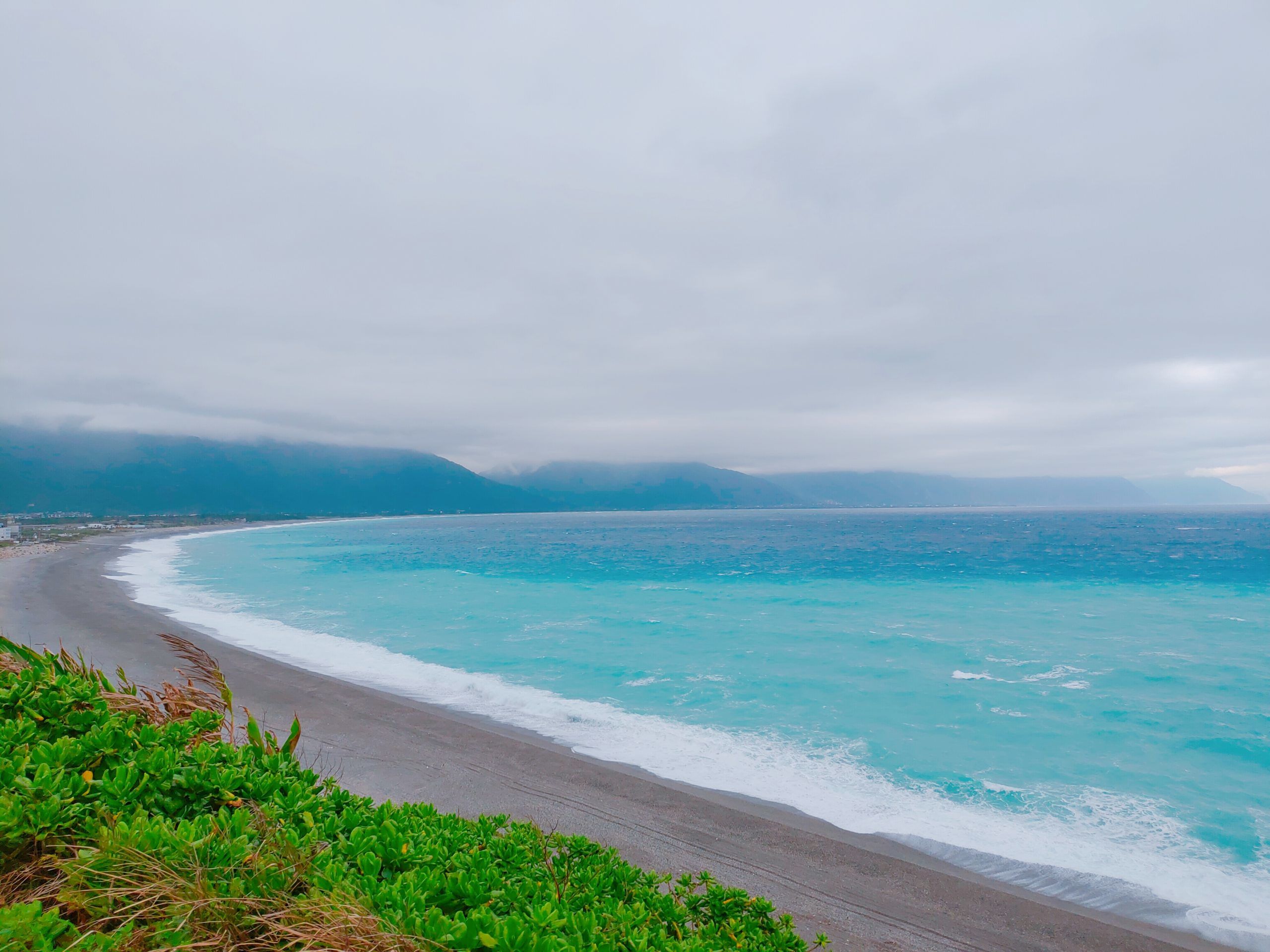 【花蓮市區】四八高地｜壯闊無遮掩的月牙灣海景，花蓮必賞無敵美景｜遠眺七星潭