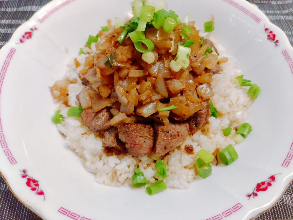 夏里亞賓牛排丼