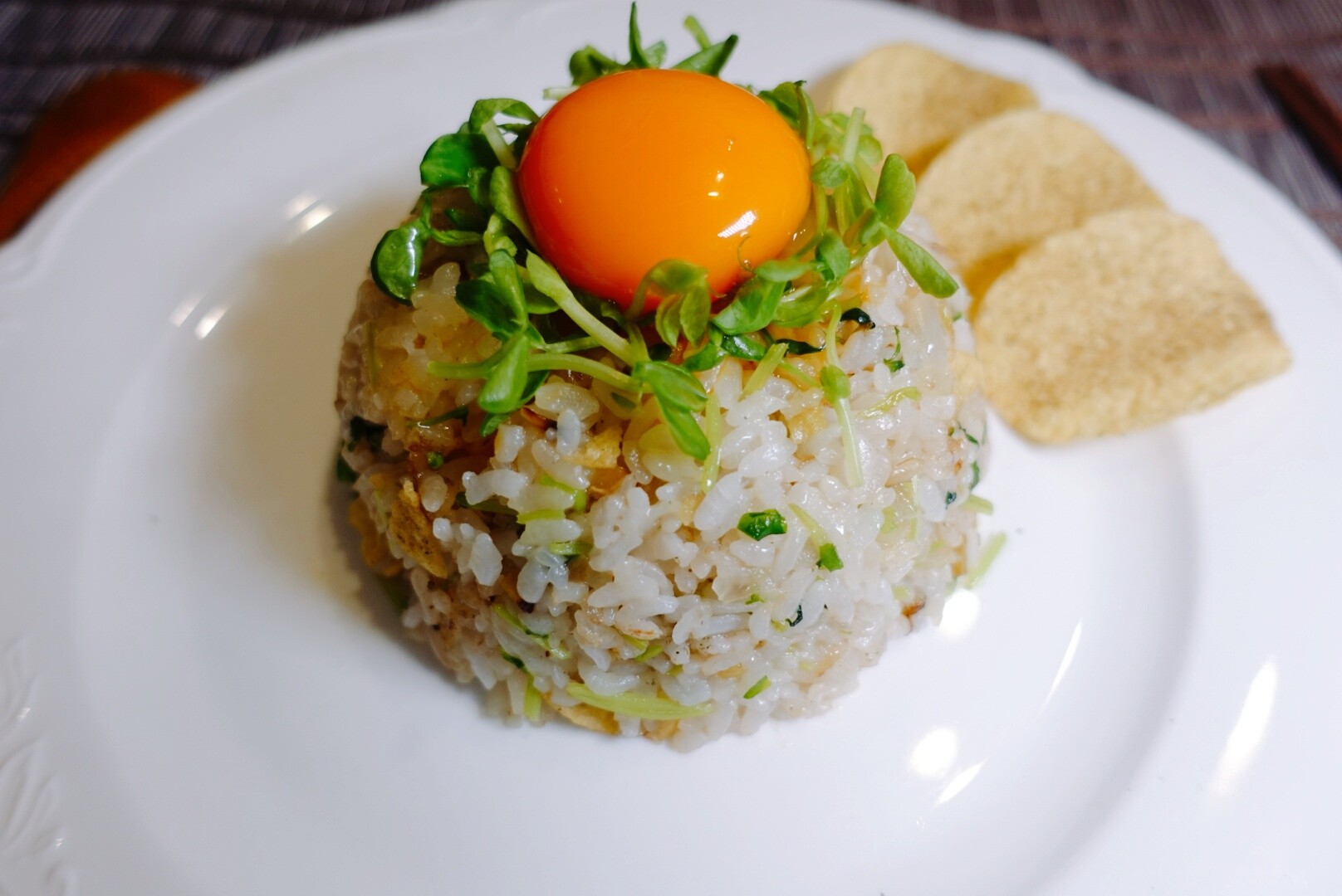 【食譜】薯片月見炒飯｜重現陽菜的手作料理，超簡單5分鐘就完成｜天氣之子