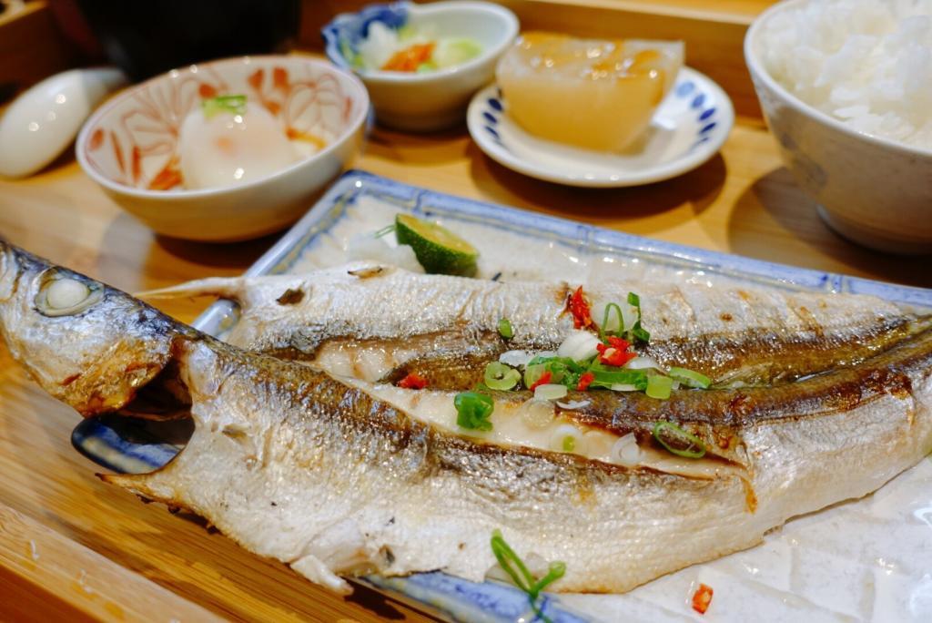 【宜蘭礁溪】里海咖啡｜每日變化的美味海魚定食，品嚐大海的新鮮氣息