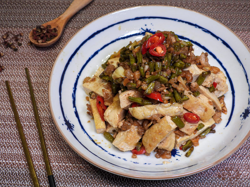 【食譜】涼拌臭豆腐｜清爽好吃的臭豆腐料理，輕鬆上手不困難