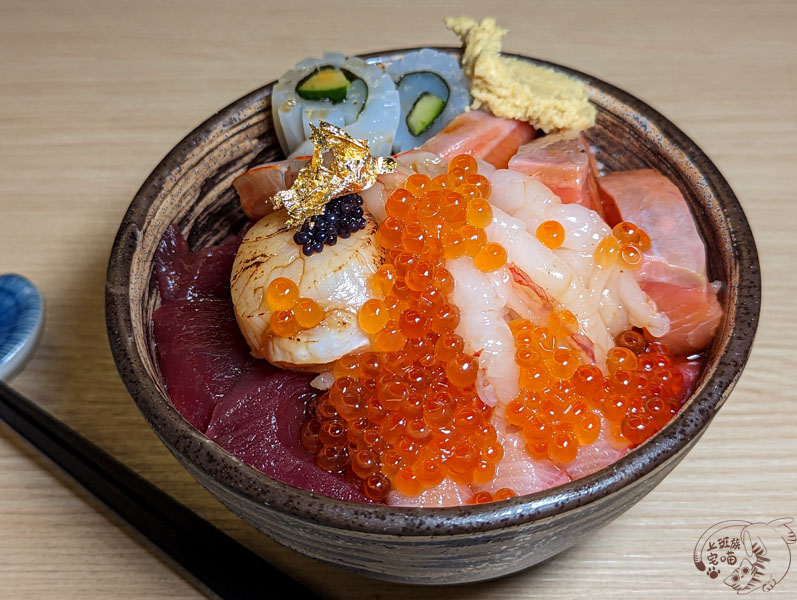 【台北美食】歐買尬日式海鮮串燒｜精緻豪華生魚片丼飯，生蠔、串燒都不缺席