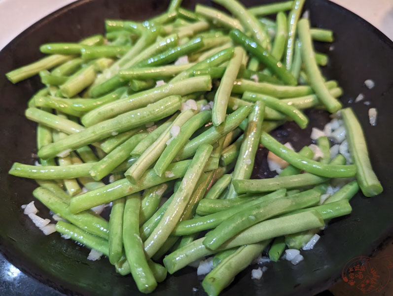 清炒四季豆佐烤番茄食譜