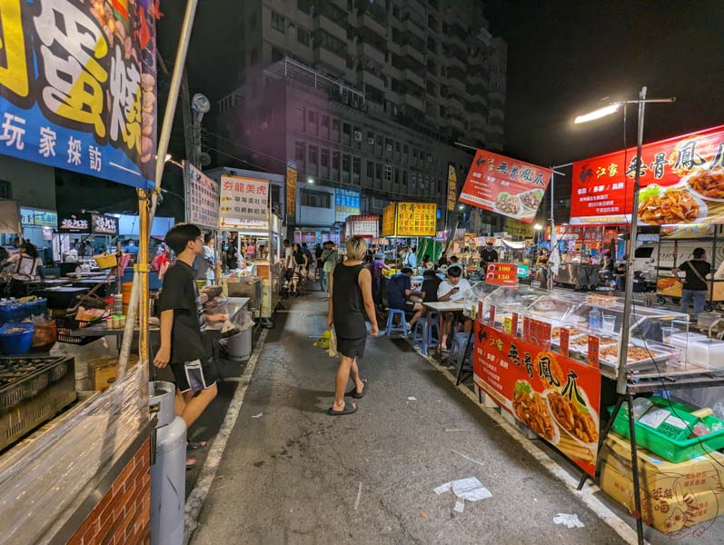 【台南夜市】武聖夜市｜台南三大夜市之一，眾多美食攤販與玩樂都不缺