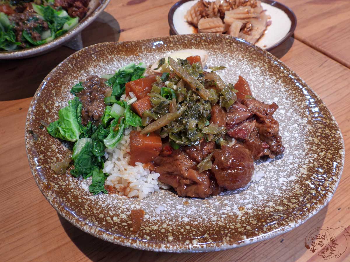 【花蓮美食】久藏味｜軟綿滷入味的熬筋牛肉飯，花蓮市區牛肉專賣