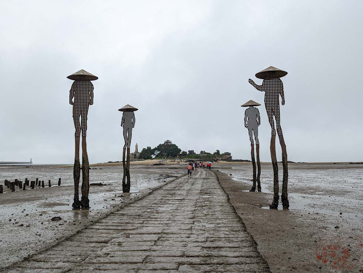 [金門景點]建功嶼｜退潮時分才能登島，潮間帶看招潮蟹與蚵架