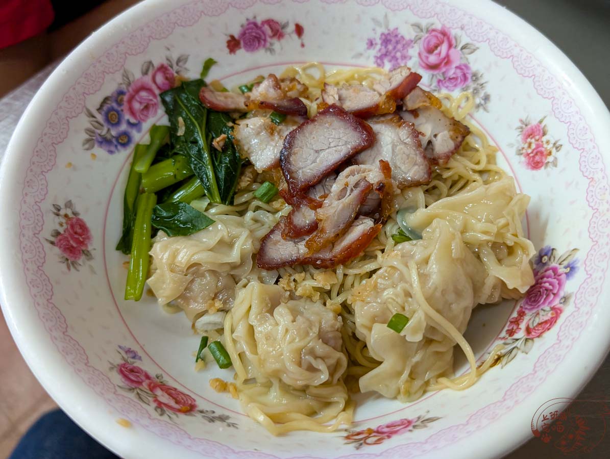 泰國美食｜廣銘珍-觀光客熱排的廣式叉燒餛飩麵，60一碗美味飽足