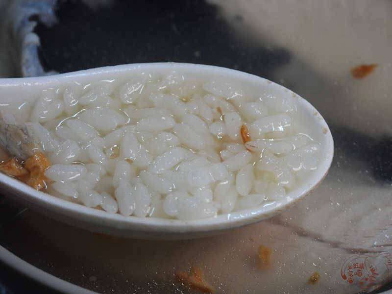 花蓮宵夜場必吃「台南虱目魚」，平價好吃虱目魚肚粥