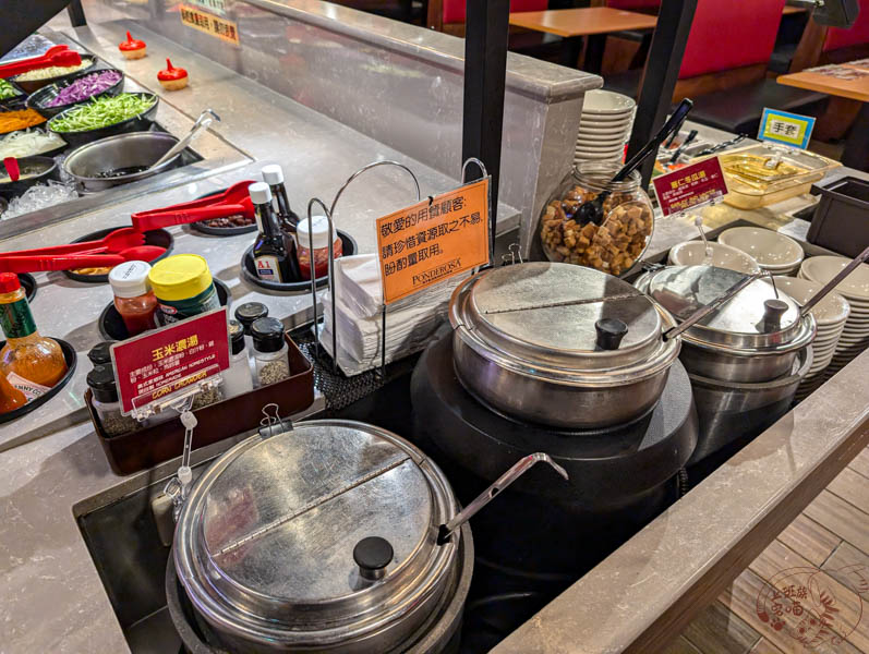 【台北排餐】龐德羅莎：豐富自助吧與排餐完美結合，松菸饗食新地標