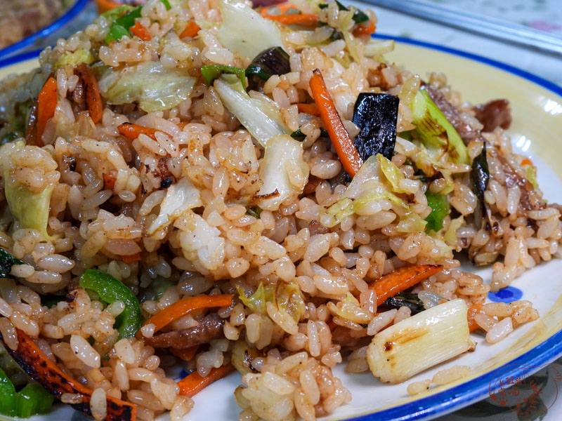 花蓮隱藏版美食：彤咖啡坊的平價家常料理，巨量炒飯及好喝飲品