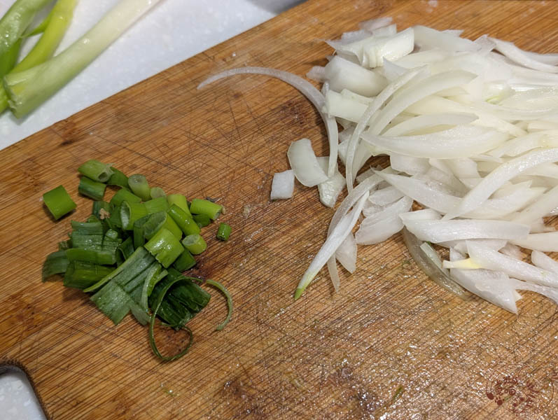 《番茄鯖魚煮》一鍋到底，快速煮出茄汁風味的懶人食譜