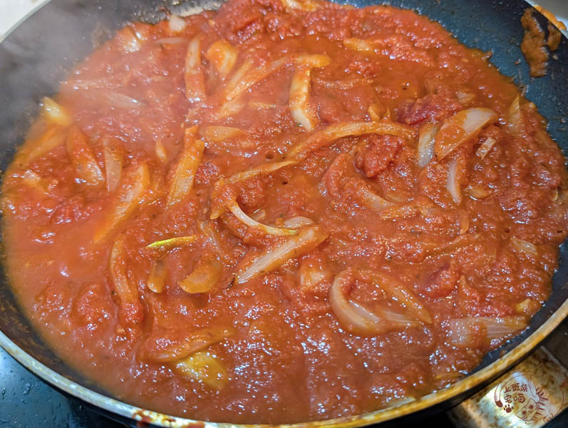 《番茄鯖魚煮》一鍋到底，快速煮出茄汁風味的懶人食譜