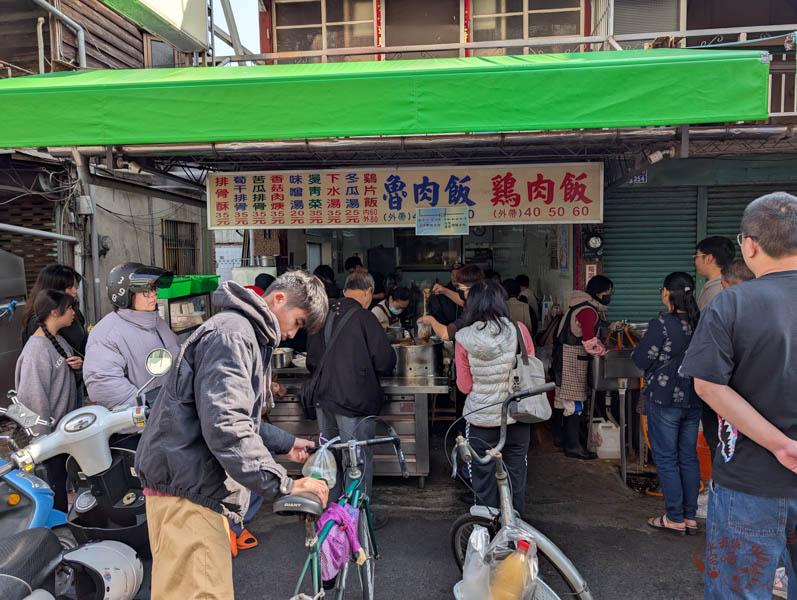 嘉義美食｜阿溪雞肉飯-在地人最推的嘉義雞肉飯，僅40元吃了就愛上