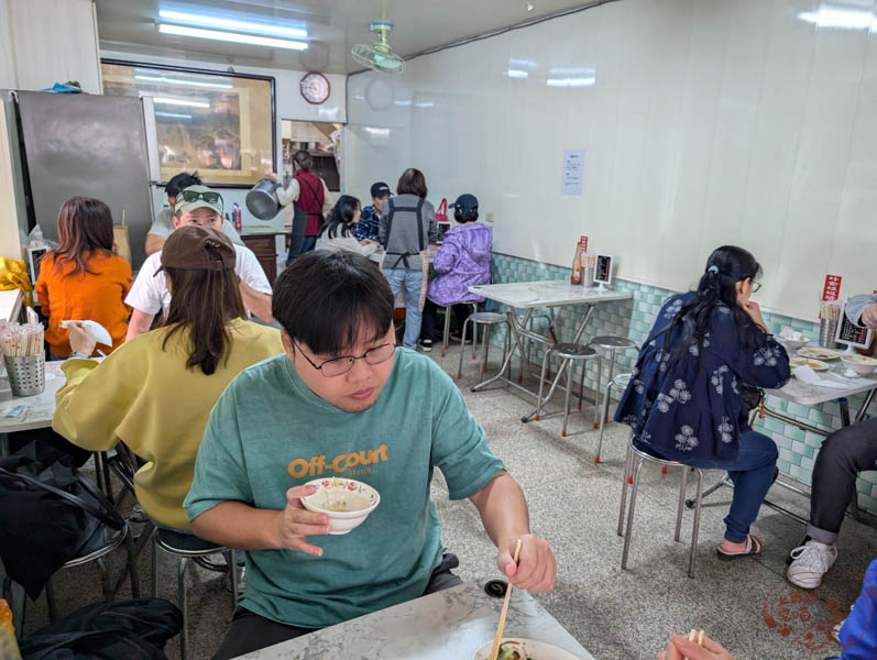 嘉義美食｜阿溪雞肉飯-在地人最推的嘉義雞肉飯，僅40元吃了就愛上