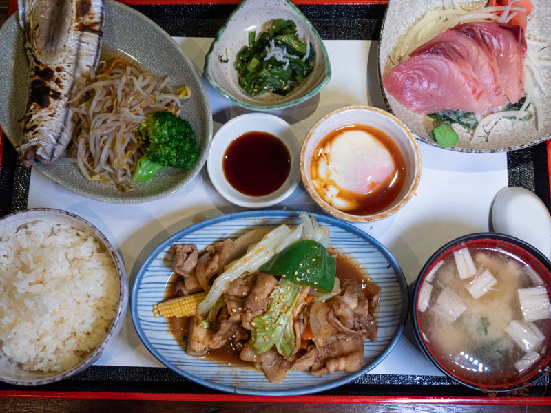 【花蓮定食】芝麻開門-上海支店｜豐富菜色的日本定食，環境超典雅