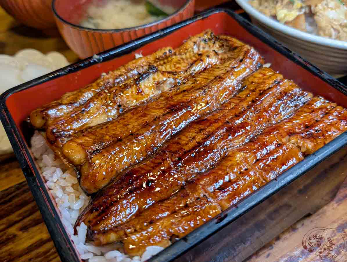 台北美食｜肥前屋-台北老字號鰻魚飯，熱騰騰的肥美鰻魚超好吃