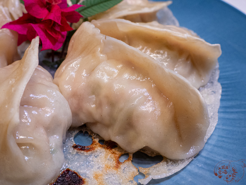 【食譜】冰花煎餃｜超簡單的煎餃做法，零難度不會失敗