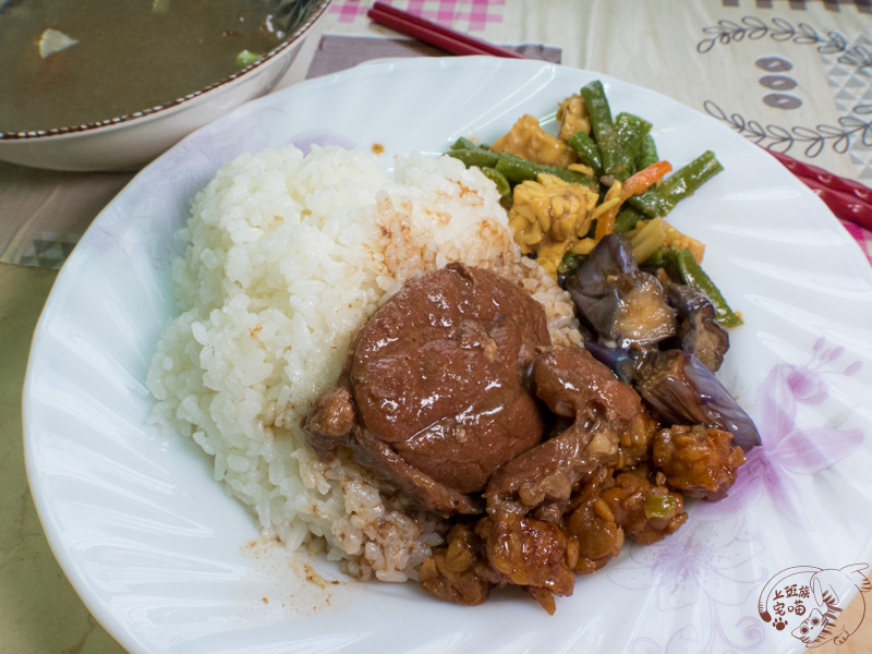 【warung Arema】吉祥麵店｜花蓮正宗印尼小吃店，來個道地肉串及仁當牛肉飯拔