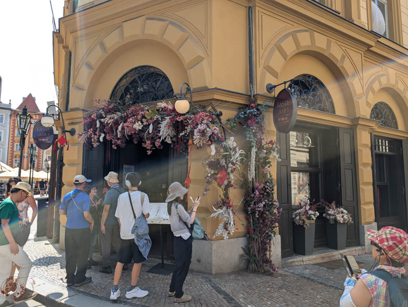 布拉格必吃美食|TASTE.AMO 中西合併餐廳與經典鴨腿 1 布拉格必吃美食|TASTE.AMO 中西合併餐廳與經典鴨腿