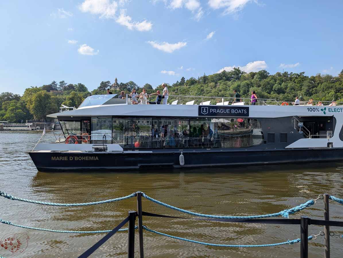 【捷克旅遊】Prague Boats｜悠閒的伏爾塔瓦河遊船，船上吃喝看景吹吹風