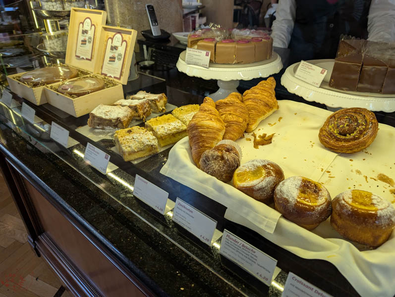 【奧地利】中央咖啡館 Café Central|花式咖啡x誘人甜點,維也納必去咖啡廳 6 【奧地利】中央咖啡館 Café Central|花式咖啡x誘人甜點,維也納必去咖啡廳
