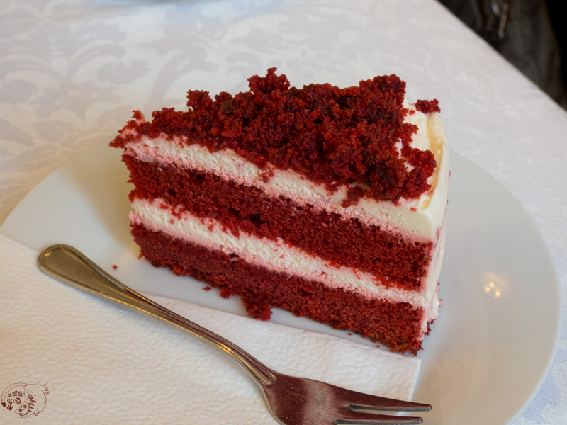 【捷克咖啡】Café Mozart|布拉格天文鐘對面咖啡館,完美角度的美好窗景 7 【捷克】Café Mozart|布拉格天文鐘對面咖啡館,完美角度的窗邊景色