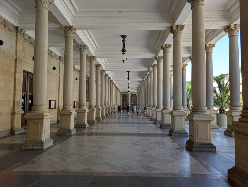 【捷克景點】卡羅維瓦利 Karlovy Vary｜溫泉小鎮必去景點推薦，貴族名人都曾去的療癒之地