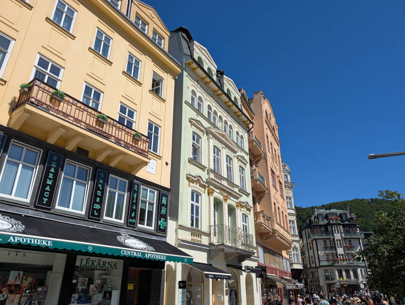 【捷克景點】卡羅維瓦利 Karlovy Vary｜溫泉小鎮必去景點推薦，貴族名人都曾去的療癒之地