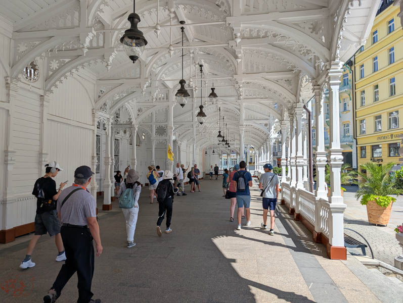 【捷克景點】卡羅維瓦利 Karlovy Vary｜溫泉小鎮必去景點推薦，貴族名人都曾去的療癒之地