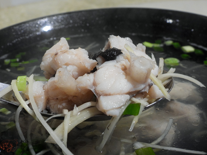 【宜蘭頭城美食】大溪漁港鮟鱇魚三吃｜特色實惠的鮟鱇魚料理多吃，頭城平價海鮮好去處