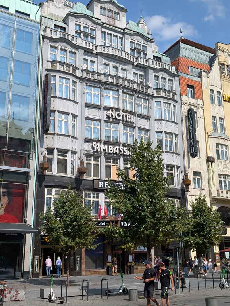 布拉格住宿推薦|Ambassador Zlatá Husa-百年歷史的五星飯店,地點超方便就在瓦茲拉夫廣場 2 布拉格住宿推薦|Ambassador Zlatá Husa-百年歷史的五星飯店,地點超方便就在瓦茲拉夫廣場中心