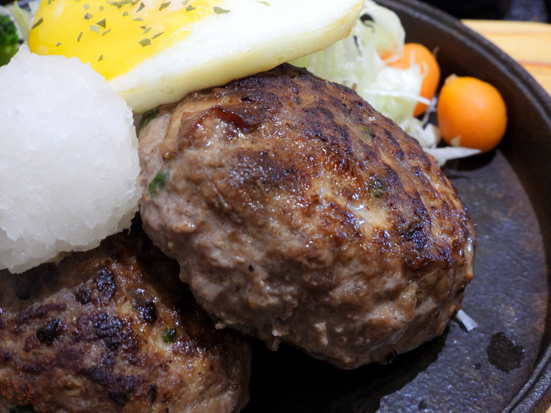 台北加藤食堂食記｜主打手工和牛漢堡排，但口感偏硬略帶筋