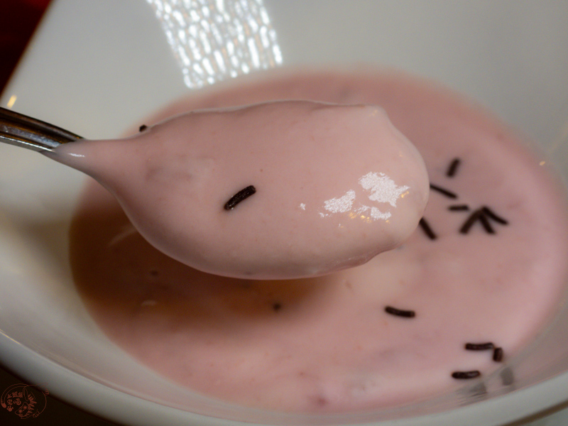 奧地利食記｜Gasthof Weisses Lamm：哈修塔特「唯一」團客接待餐廳，鮭魚餐尚可但服務態度不佳