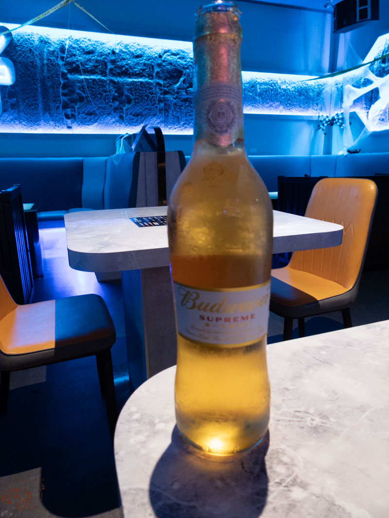 花蓮炸雞天花板「墨墨雞雞」,黑色炸雞有多好吃?帶你一窺這夜間餐酒館 19 花蓮炸雞天花板「墨墨雞雞」,黑色炸雞有多好吃?帶你一窺這夜間餐酒館