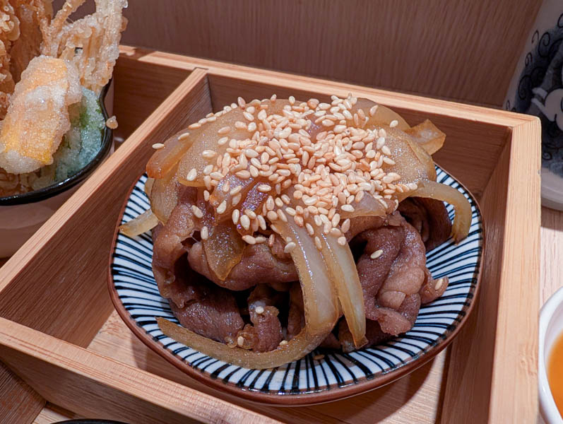 【宜蘭礁溪美食】任太郎和食｜精緻六宮格套餐X職人握壽司，享受老闆親切款待的日式小店！