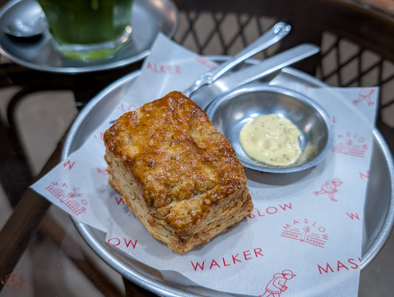 【礁溪咖啡廳】MASLOW 礁溪店:車站步行3分鐘高雅休憩點!開心果流心巴斯克好吃到犯規 10 【礁溪咖啡廳】MASLOW 礁溪店:車站步行3分鐘高雅休憩點!開心果流心巴斯克好吃到犯規