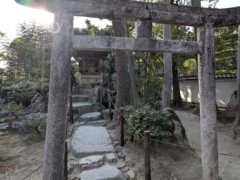 【京都景點】銀閣寺（慈照寺）｜門票交通與必看銀沙灘，日本詫寂美學的展現