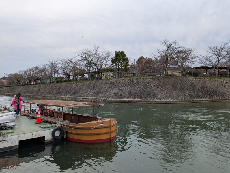 【京都賞櫻】岡崎疏水十石舟攻略：沒櫻花也值得搭嗎？線上預約與搶票心得
