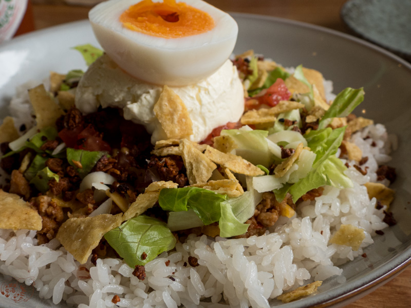 【花蓮光復】勝利不廢商號｜當雲南香料x花蓮在地食材，必點塔可飯與特色調飲