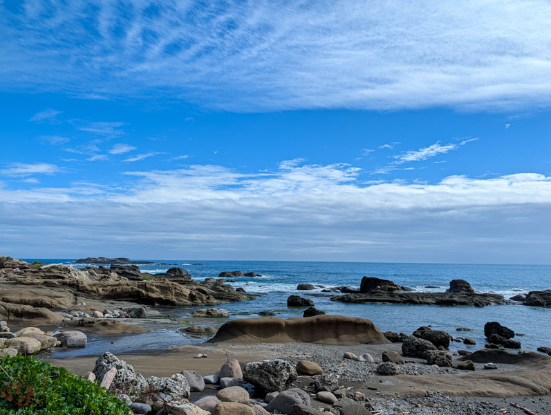 【花蓮豐濱美食】項鍊海岸工作室|不只月牙鞦韆!擁抱石梯坪無敵海景,必嚐原住民風味料理 4 【花蓮豐濱美食】項鍊海岸工作室|不只月牙鞦韆!擁抱石梯坪無敵海景,必嚐原住民風味料理