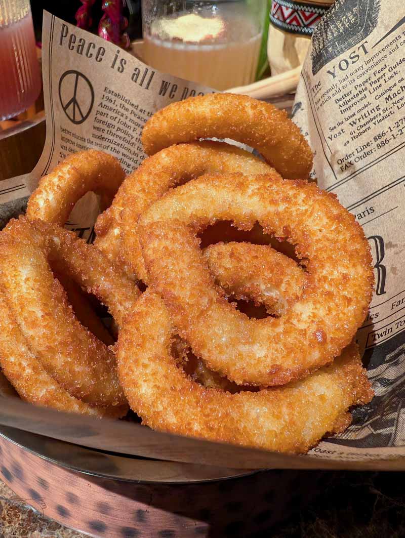 【花蓮瑞穗】瑞穗天合「城堡音樂酒吧」評價:價格小貴值得嗎?沉浸式歐風沙發區,看球賽小酌的優選 9 【花蓮瑞穗】瑞穗天合「城堡音樂酒吧」評價:價格小貴值得嗎?沉浸式歐風沙發區,看球賽小酌的優選