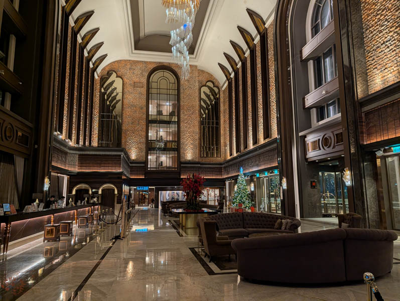 【花蓮瑞穗】瑞穗天合「城堡音樂酒吧」評價:價格小貴值得嗎?沉浸式歐風沙發區,看球賽小酌的優選 2 【花蓮瑞穗】瑞穗天合「城堡音樂酒吧」評價:價格小貴值得嗎?沉浸式歐風沙發區,看球賽小酌的優選