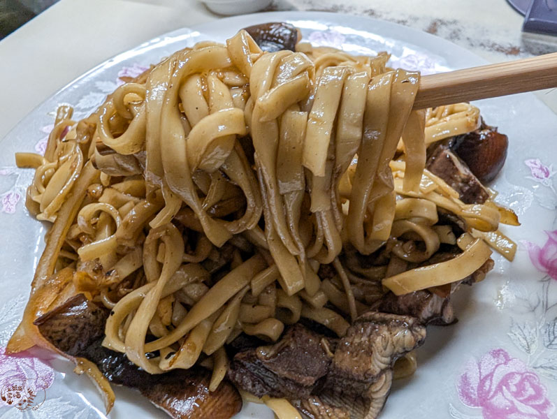 嘉義小吃|西市鱔魚麵-在地人大推的炭香鱔魚麵,不酸甜合大眾口味 5 嘉義小吃|西市鱔魚麵-在地人大推的炭香鱔魚麵,不酸甜合大眾口味