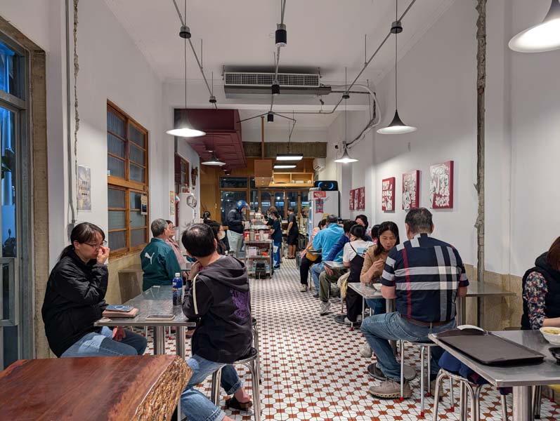 【嘉義小吃推薦】阿岸米糕｜超Q彈米糕x免費柴魚湯，便宜好吃在地人都推