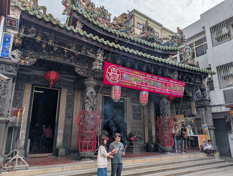 走進嘉義人的灶腳：嘉義市東公有零售市場懷舊美食之旅，一品檜木香與百年傳統風範