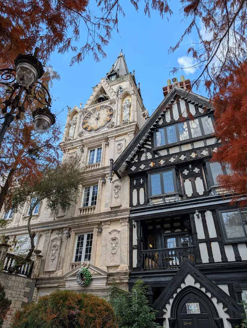 南投美食｜清境老英格蘭維吉諾餐廳：歐式建築裡品嚐香料燉羊膝，享受一流服務與華美環境